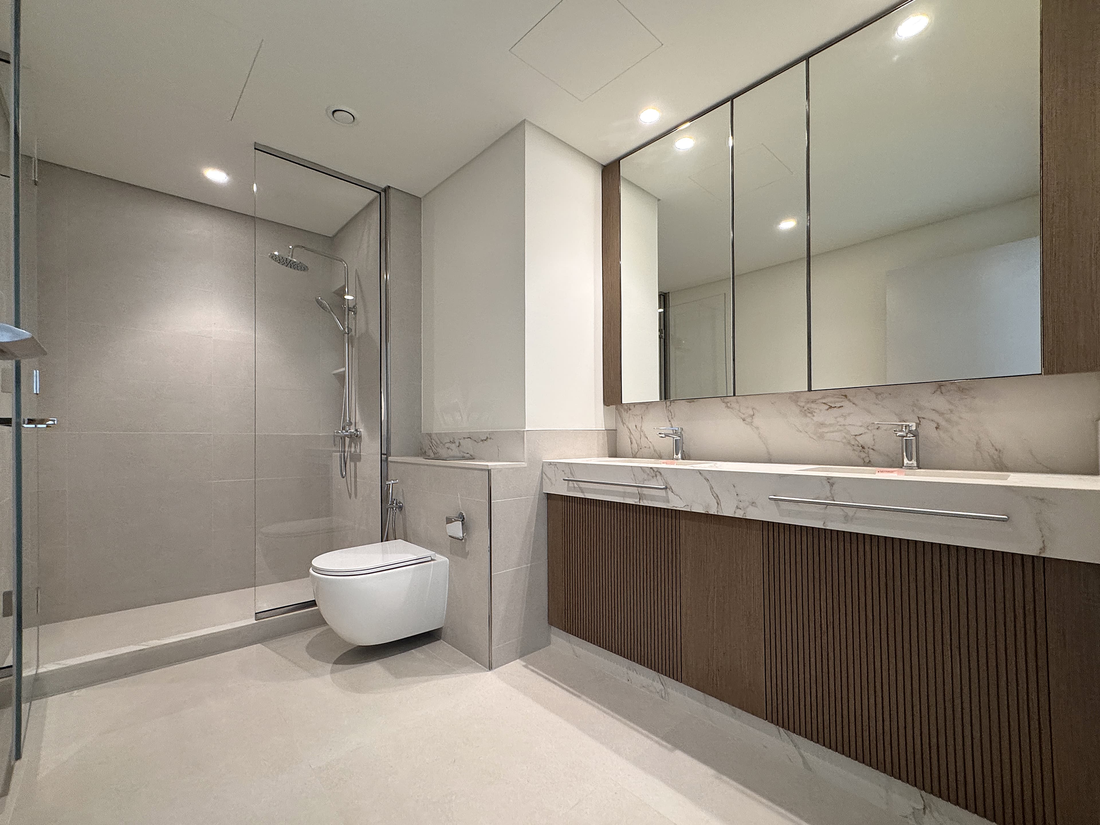 Stunning 2-bedroom apartment in Beach Mansion